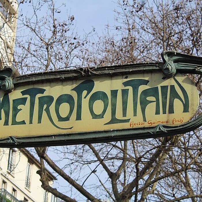 Photo de Édicule Guimard de la station Blanche - Paris 18ème