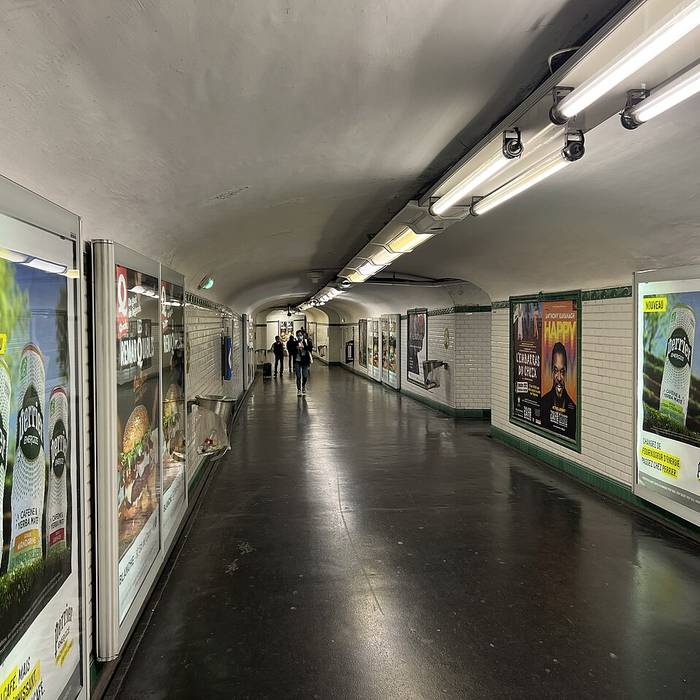 Photo de Édicule Guimard de la station Pigalle - Paris 18ème