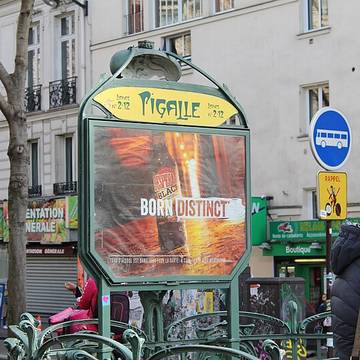 Édicule Guimard de la station Pigalle - Paris 18ème