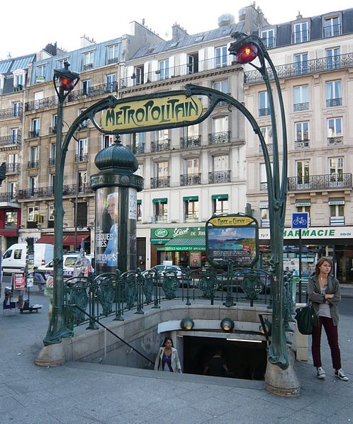 Photo de Édicule Guimard de la station Place de Clichy - Paris 18ème