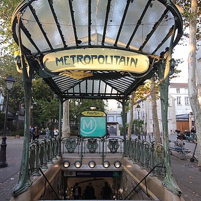 Photo de Édicule Guimard de la station Place de Clichy - Paris 18ème