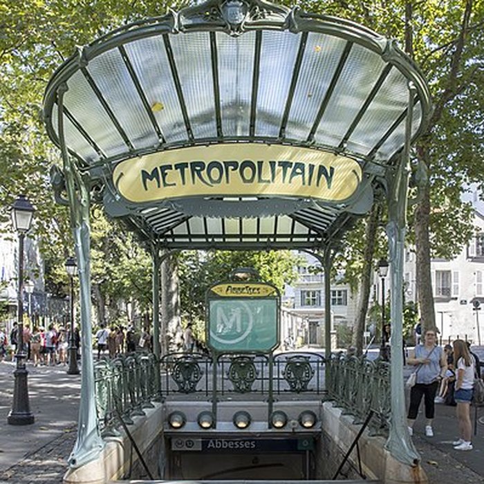 Photo de Édicule Guimard de la station Place de Clichy - Paris 18ème