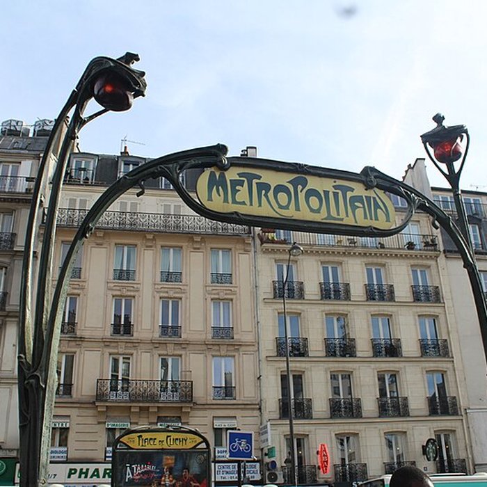 Photo de Édicule Guimard de la station Place de Clichy - Paris 18ème