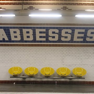 Édicule Guimard de la station Place de Clichy - Paris 18ème