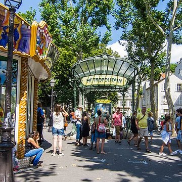 Édicule Guimard de la station Place de Clichy - Paris 18ème
