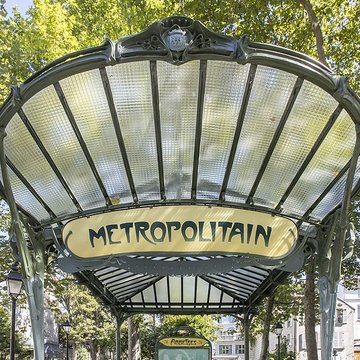 Édicule Guimard de la station Place de Clichy - Paris 18ème