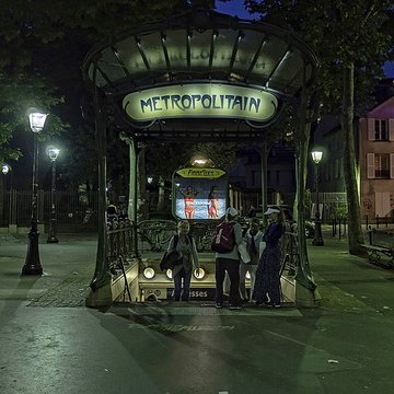Édicule Guimard de la station Place de Clichy - Paris 18ème
