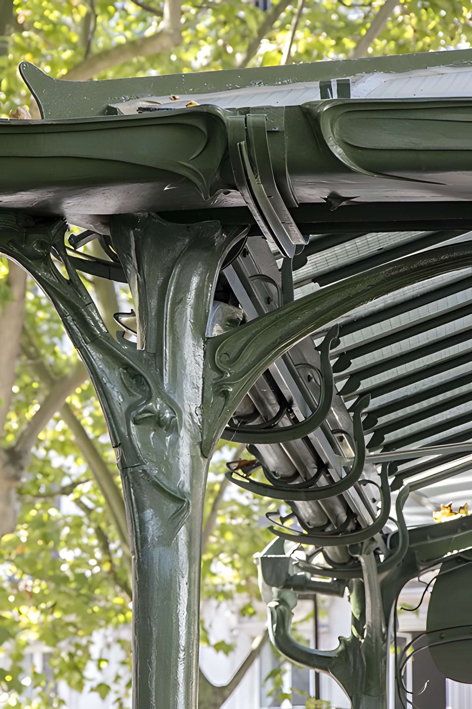 Édicule Guimard de la station Place de Clichy - Paris 18ème