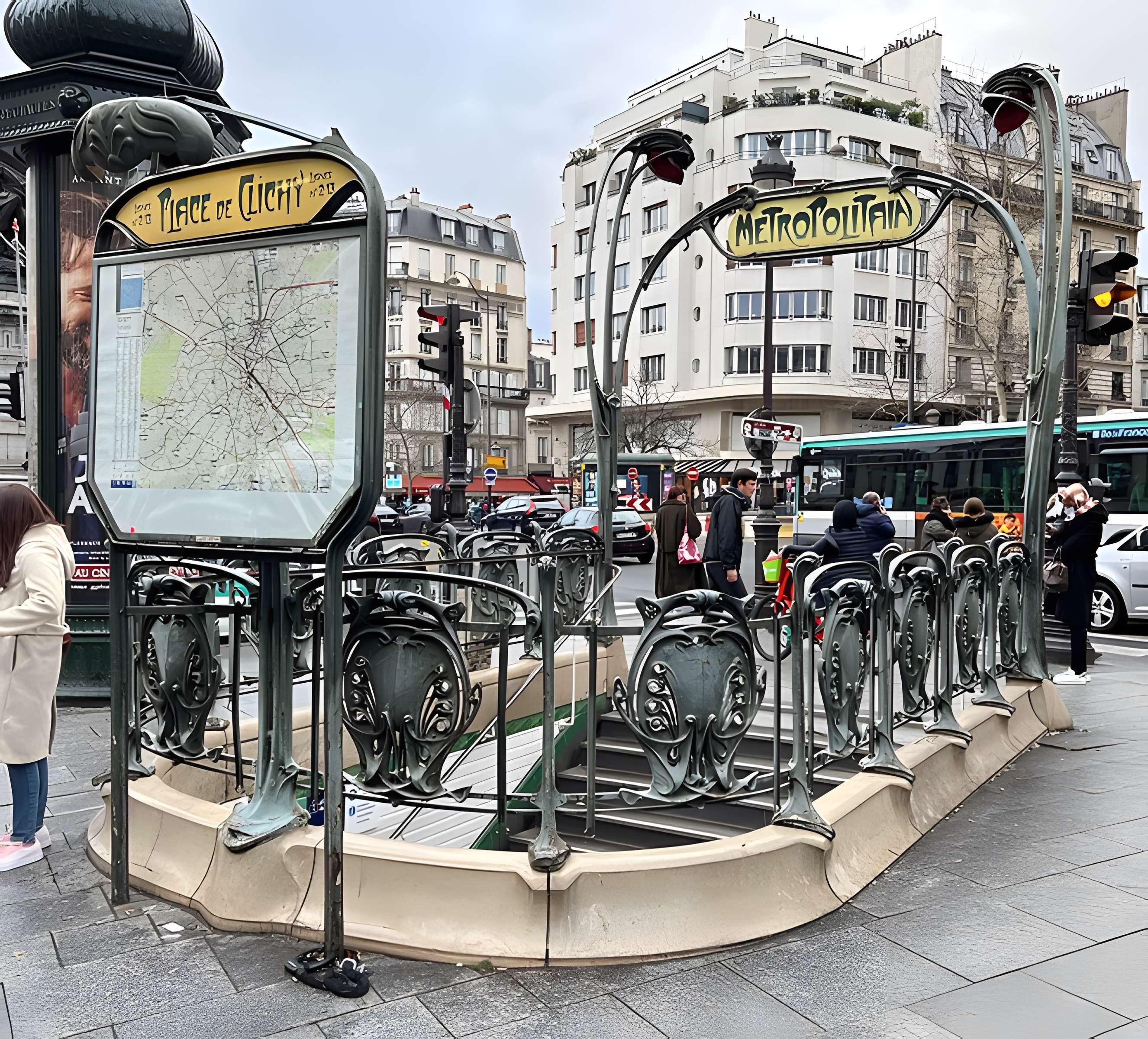 Édicule Guimard de la station Place de Clichy - Paris 18ème