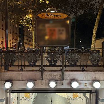 Édicule Guimard de la station Botzaris - Paris 19ème