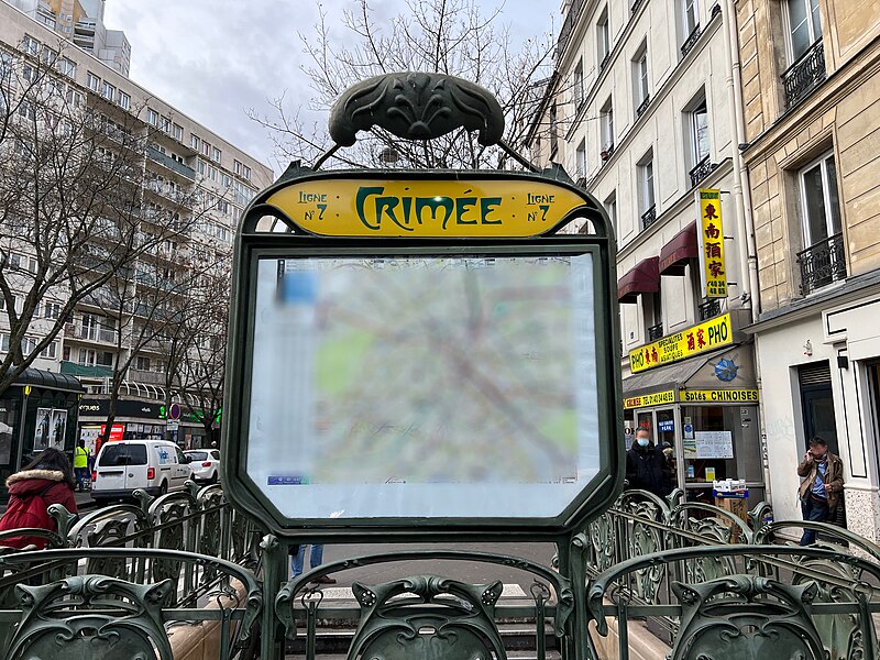 Édicule Guimard de la station Crimée - Paris 19ème