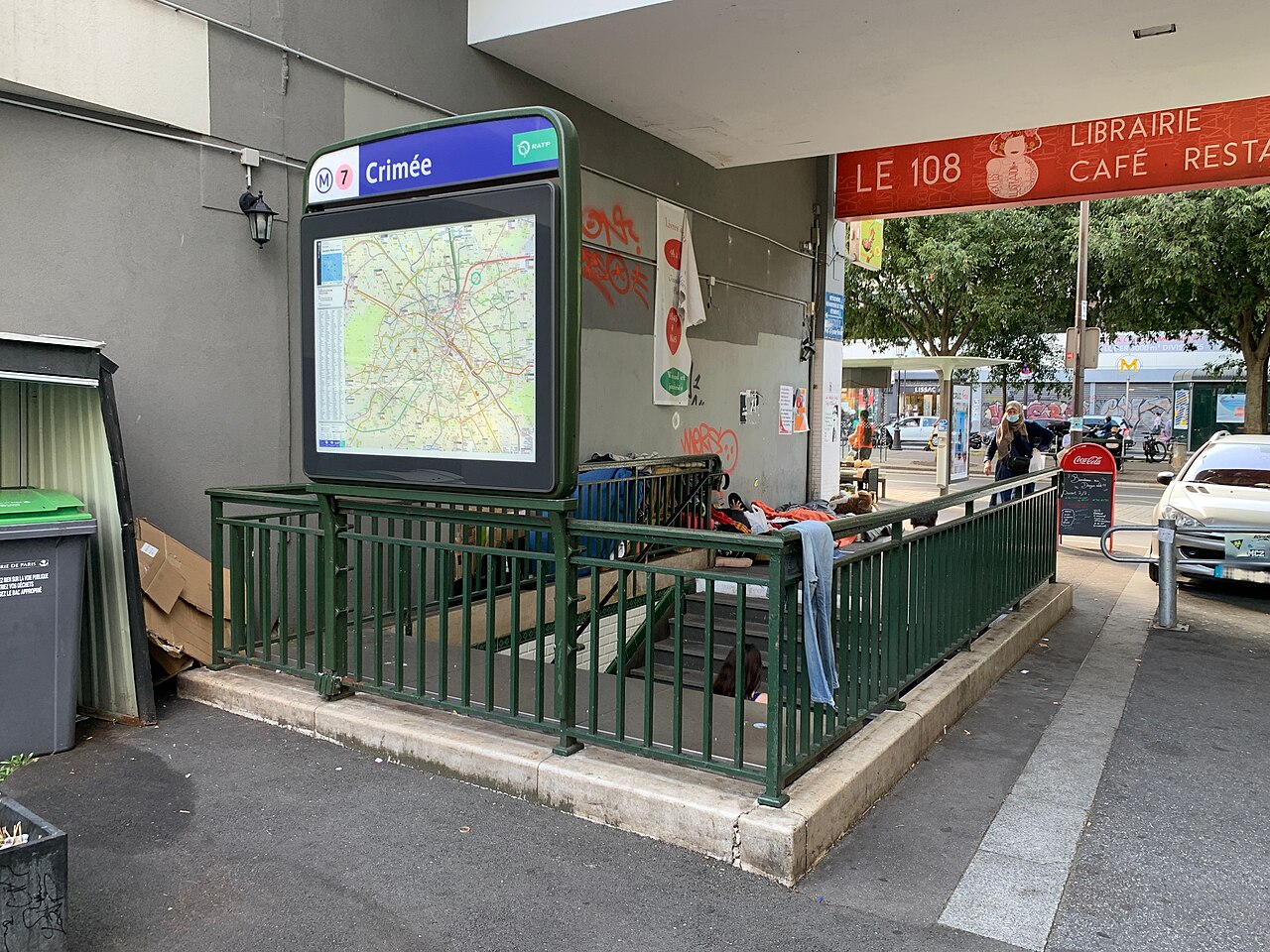 Édicule Guimard de la station Crimée - Paris 19ème