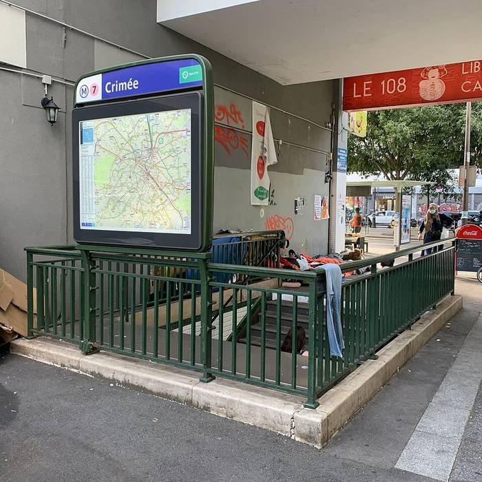 Photo de Édicule Guimard de la station Crimée - Paris 19ème