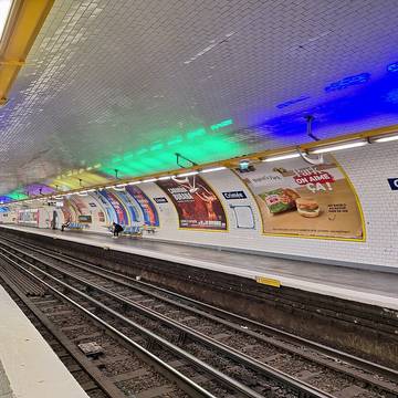 Édicule Guimard de la station Crimée - Paris 19ème