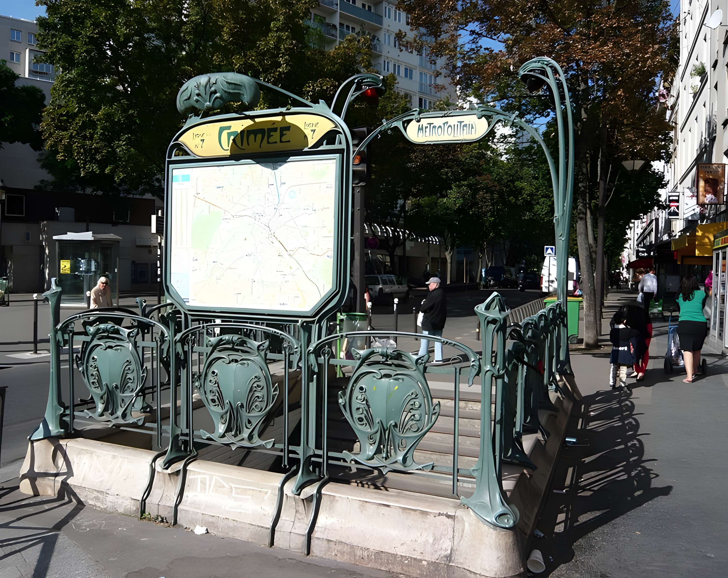 Édicule Guimard de la station Crimée - Paris 19ème 