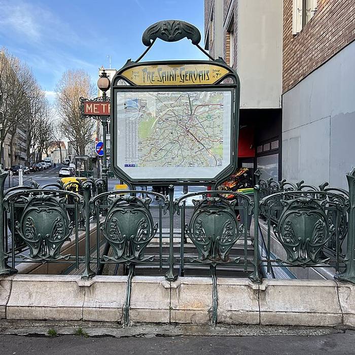 Photo de Édicule Guimard de la station Pré Saint-Gervais - Paris 19ème
