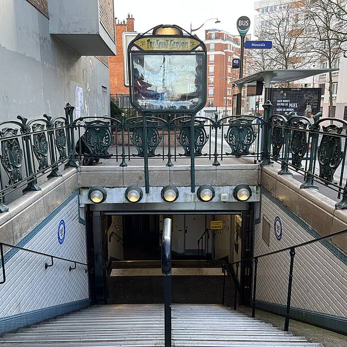Photo de Édicule Guimard de la station Pré Saint-Gervais - Paris 19ème