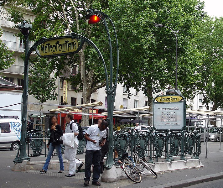 Photo de Édicule Guimard de la station Alexandre Dumas - Paris 20ème