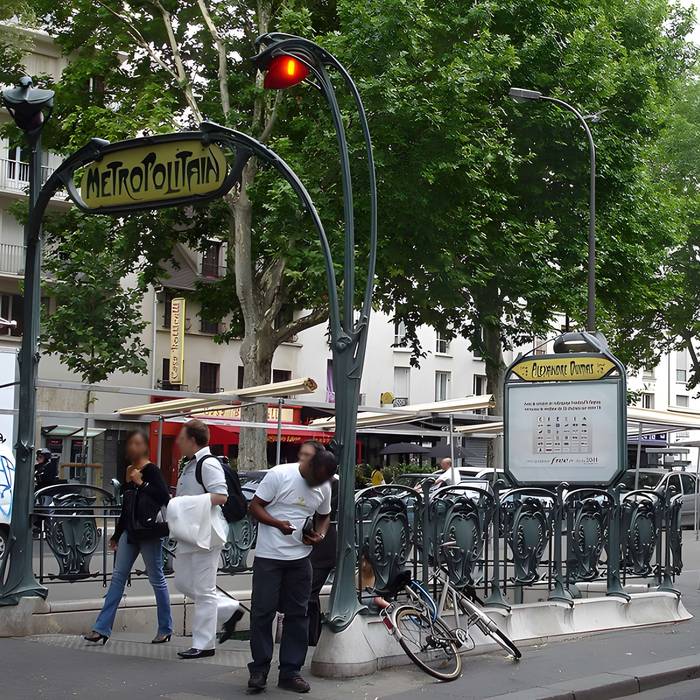 Photo de Édicule Guimard de la station Alexandre Dumas - Paris 20ème