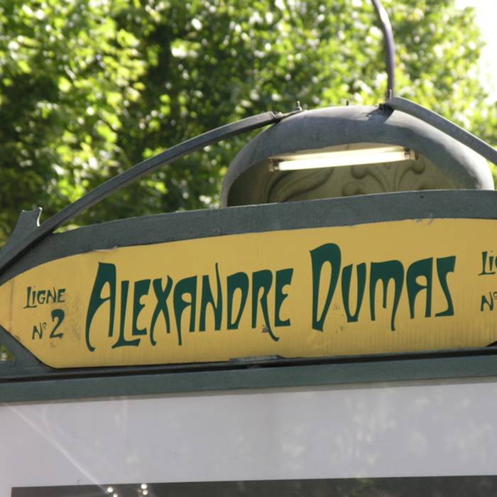 Photo de Édicule Guimard de la station Alexandre Dumas - Paris 20ème