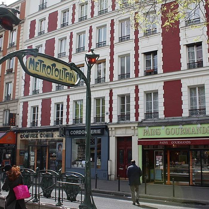 Photo de Édicule Guimard de la station Alexandre Dumas - Paris 20ème