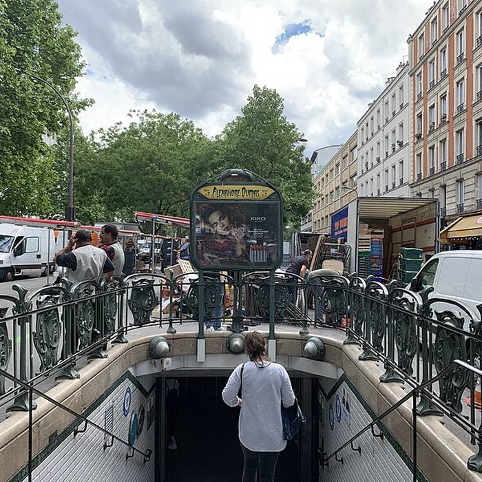 Photo de Édicule Guimard de la station Alexandre Dumas - Paris 20ème