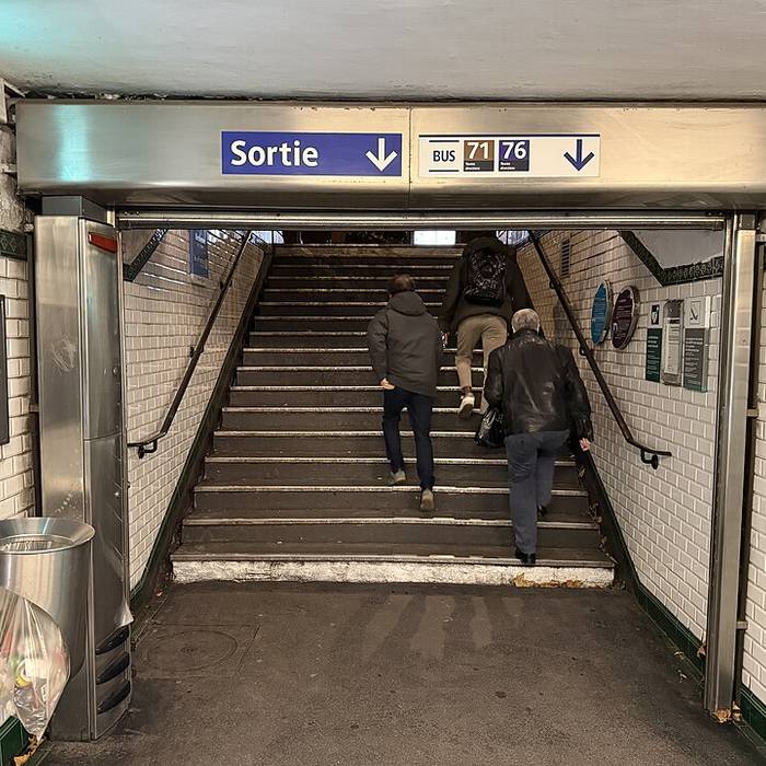 Photo de Édicule Guimard de la station Alexandre Dumas - Paris 20ème