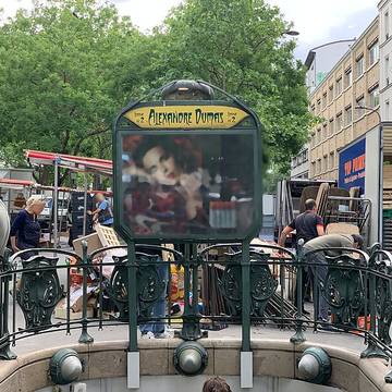 Édicule Guimard de la station Alexandre Dumas - Paris 20ème