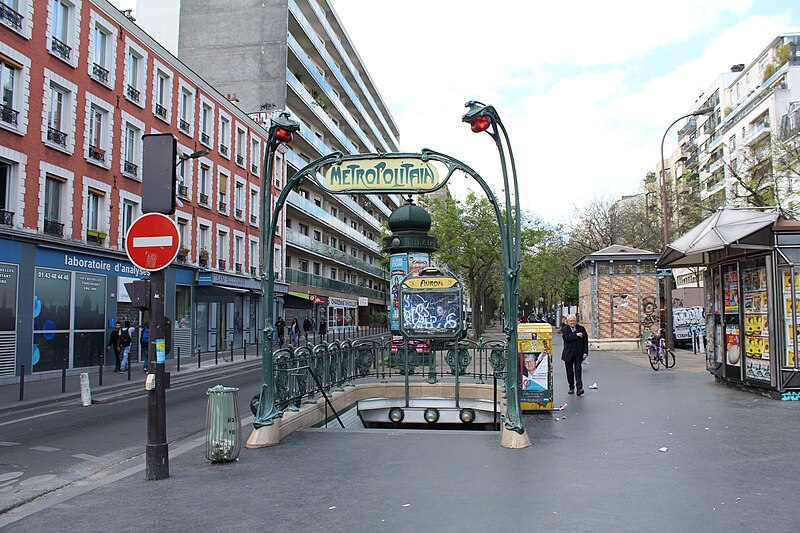 Édicule Guimard de la station Avron - Paris 20ème