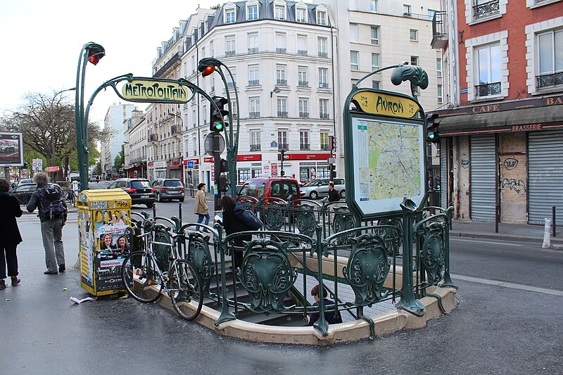 Édicule Guimard de la station Avron - Paris 20ème