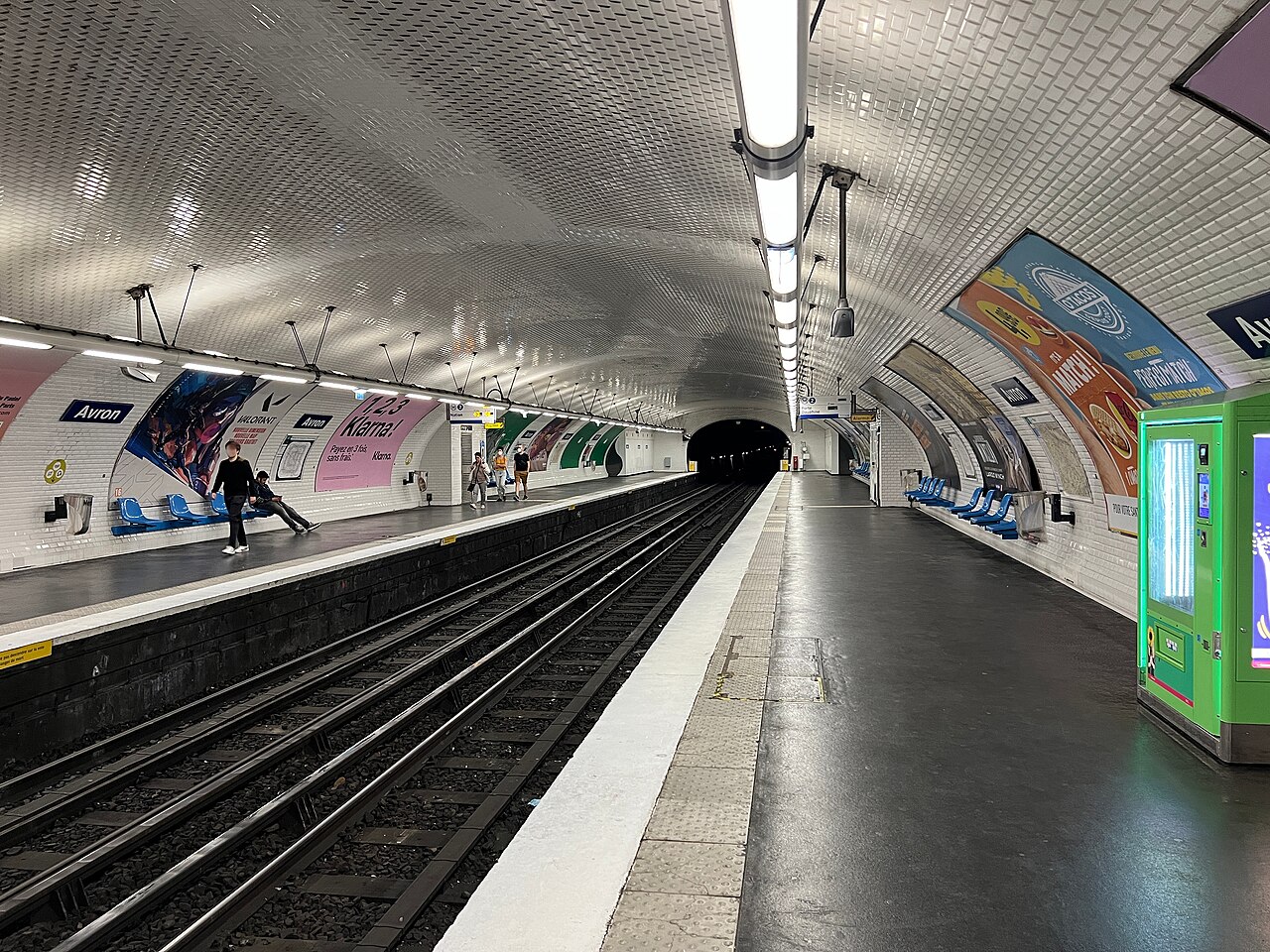 Édicule Guimard de la station Avron - Paris 20ème