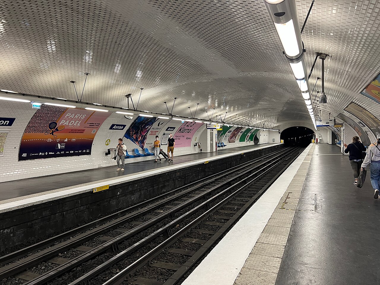 Édicule Guimard de la station Avron - Paris 20ème