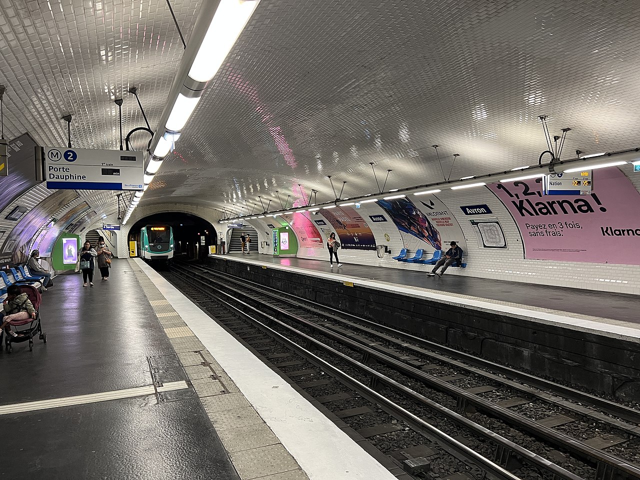 Édicule Guimard de la station Avron - Paris 20ème