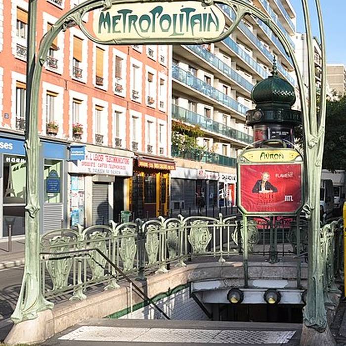 Photo de Édicule Guimard de la station Avron - Paris 20ème