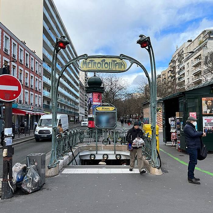 Photo de Édicule Guimard de la station Avron - Paris 20ème