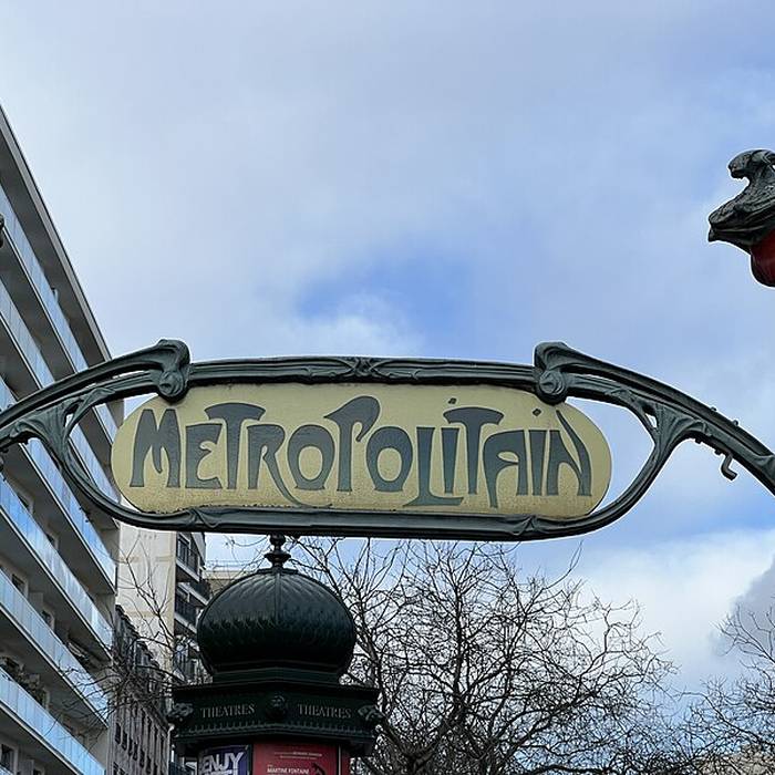 Photo de Édicule Guimard de la station Avron - Paris 20ème