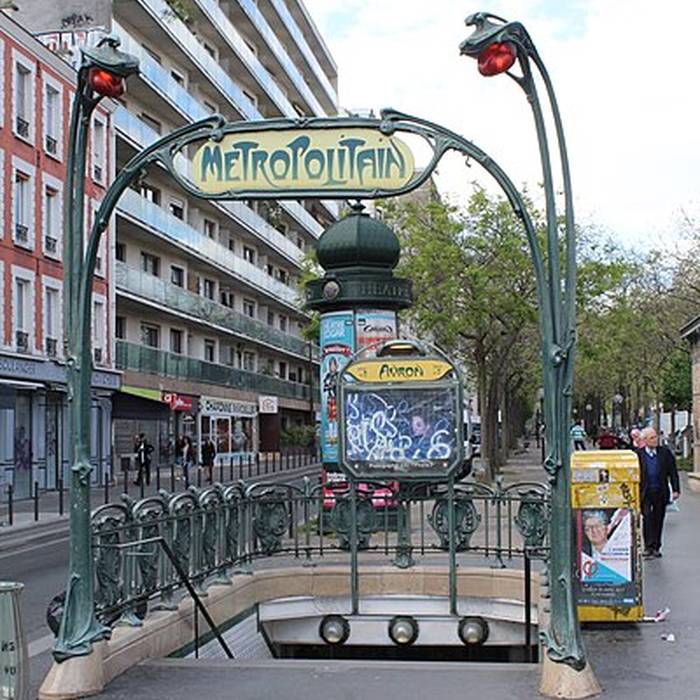 Photo de Édicule Guimard de la station Avron - Paris 20ème