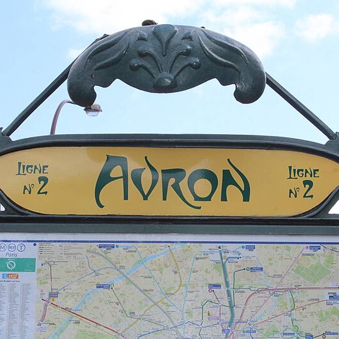 Photo de Édicule Guimard de la station Avron - Paris 20ème