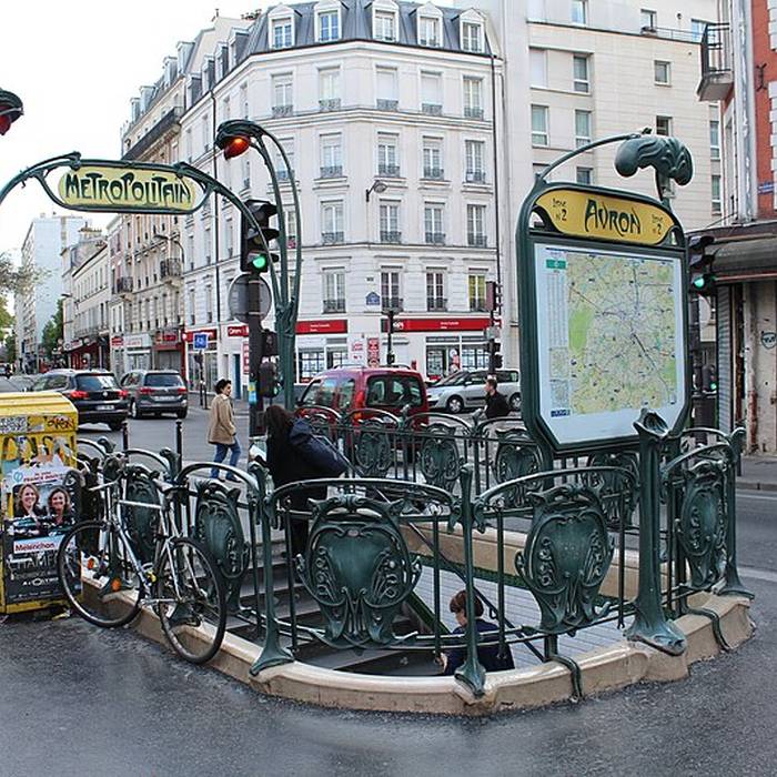 Photo de Édicule Guimard de la station Avron - Paris 20ème