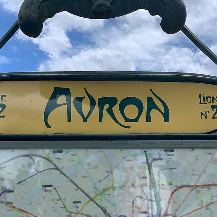 Photo de Édicule Guimard de la station Avron - Paris 20ème
