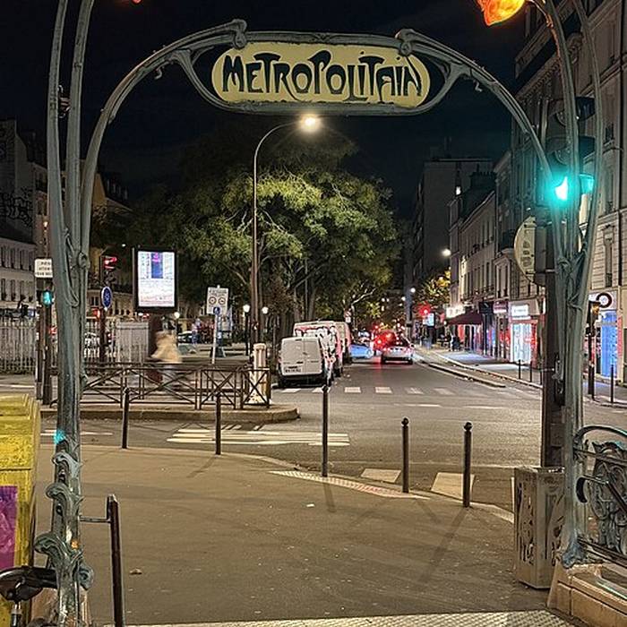 Photo de Édicule Guimard de la station Avron - Paris 20ème
