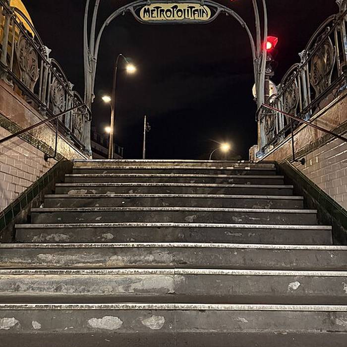 Photo de Édicule Guimard de la station Avron - Paris 20ème