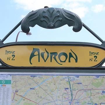 Édicule Guimard de la station Avron - Paris 20ème