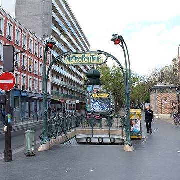 Édicule Guimard de la station Avron - Paris 20ème