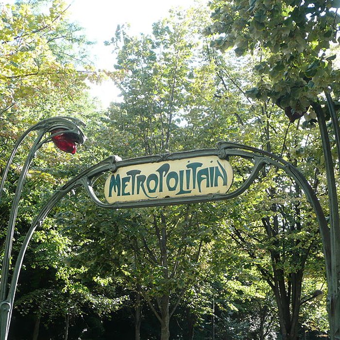Photo de Édicule Guimard de la station Gambetta - Paris 20ème