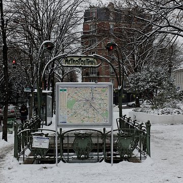 Édicule Guimard de la station Gambetta - Paris 20ème
