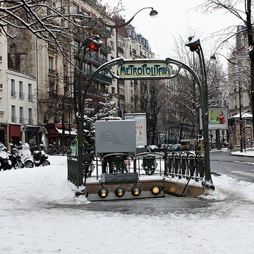 Édicule Guimard de la station Gambetta - Paris 20ème