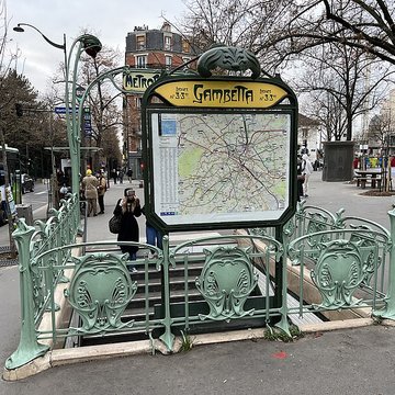 Édicule Guimard de la station Gambetta - Paris 20ème