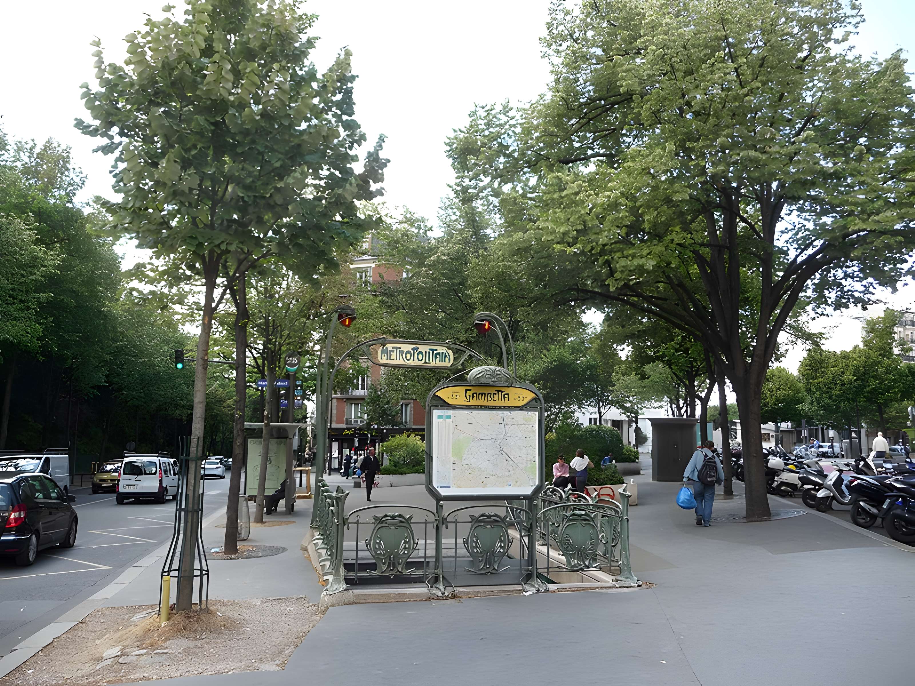 Édicule Guimard de la station Gambetta - Paris 20ème