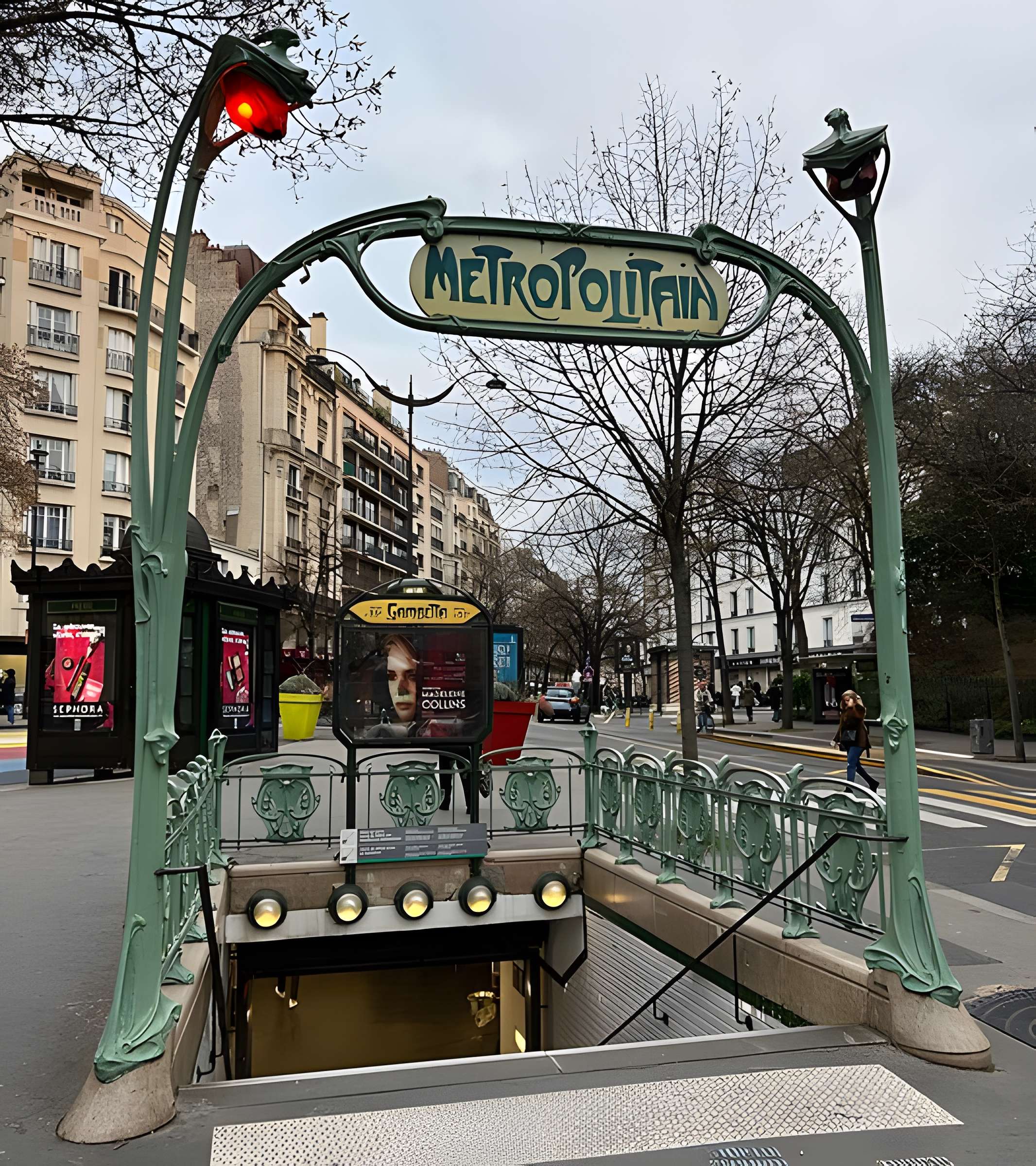 Édicule Guimard de la station Gambetta - Paris 20ème